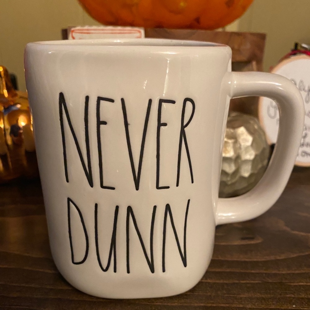 Rae Dunn “Never Dunn” mug 🇺🇸 release